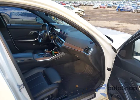 2019 BMW 330I xDrive z USA, uszkodzony, nr VIN WBA5R7C58KAJ87283